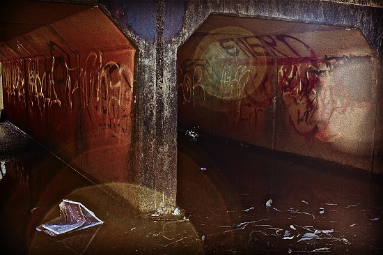 tunnel grunge by sugarmuser