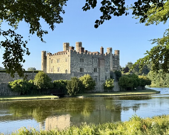 Leeds Castle  by jeremyccc