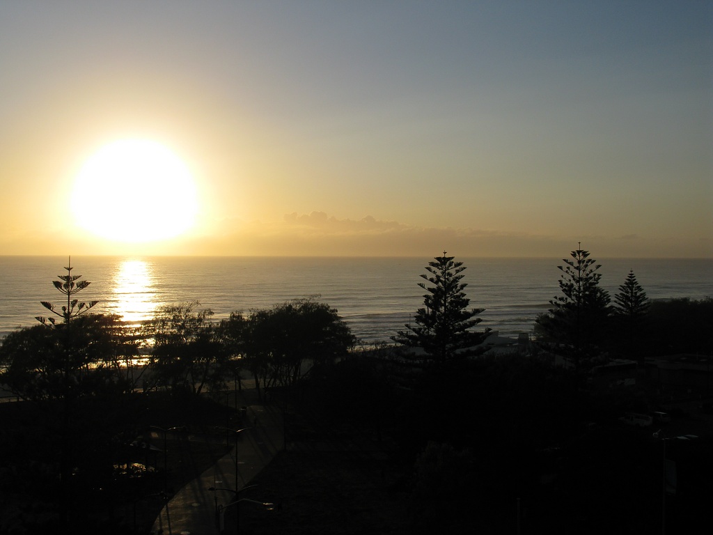 Sunrise over the ocean at Broadbeach on the Gold Coast by loey5150
