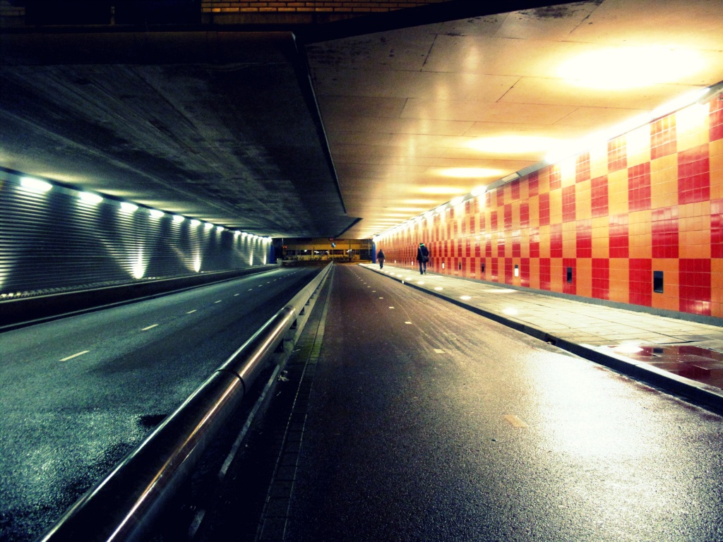 Tunnel by halkia