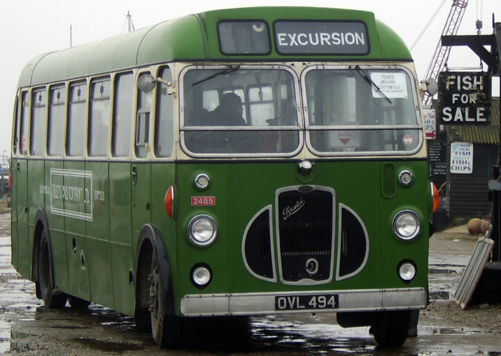 Old Bus by karendalling