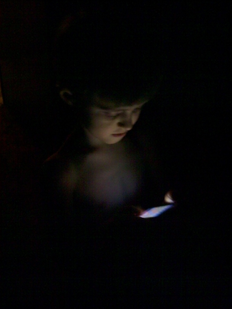 Ipod Touch Glow by julie