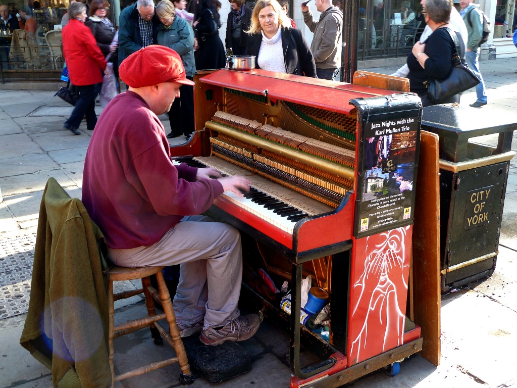 Street Jazz Pianist by rich57