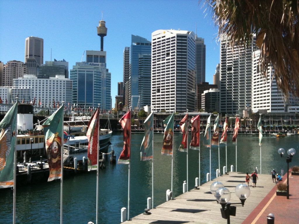 Darling Harbour by peterdegraaff