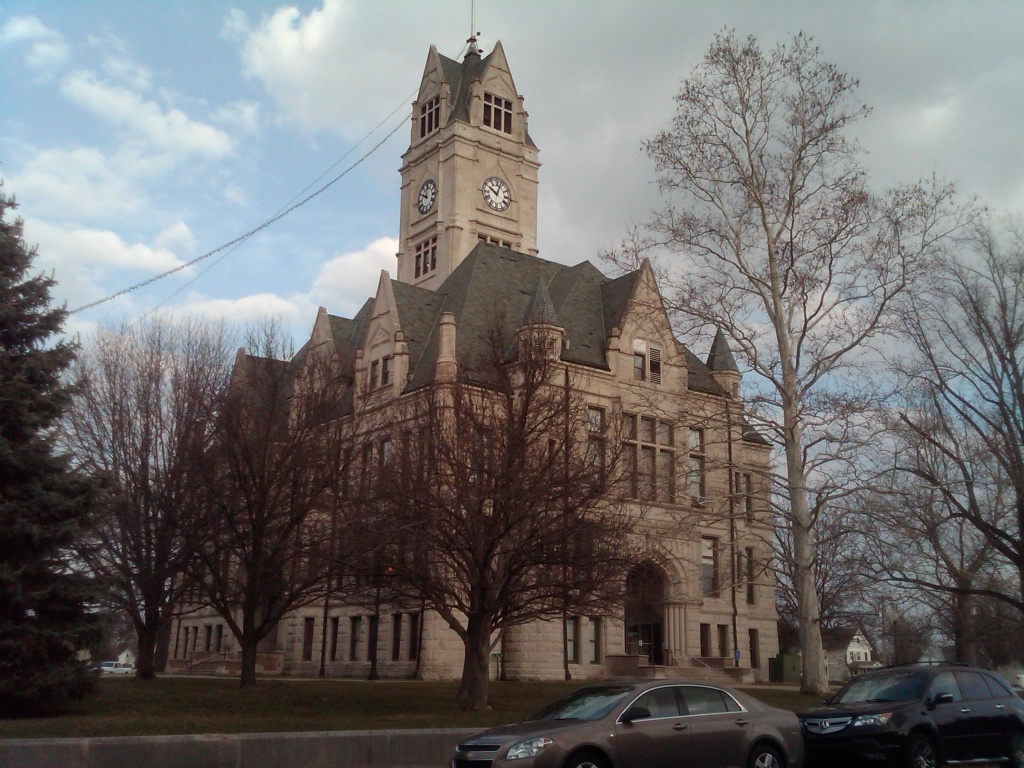 Frankfort Courthouse, Indiana by graceratliff