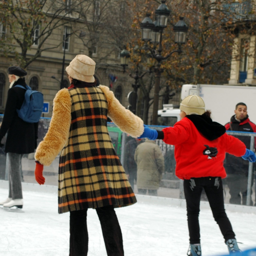 Just for fun: Ice skating by parisouailleurs