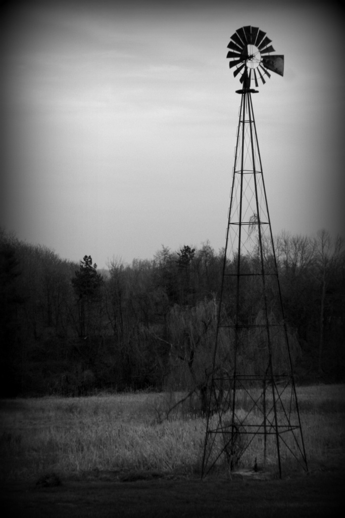 Windmill, No Wind by digitalrn