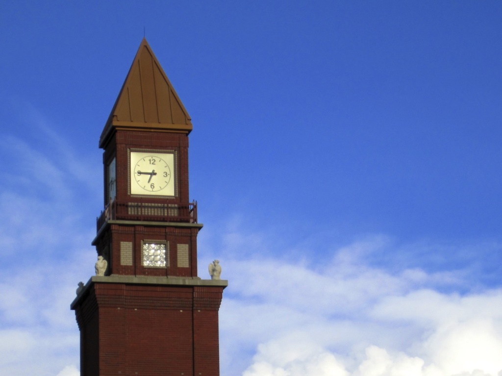 The Clock Tower by laurentye