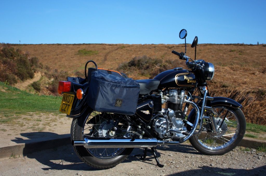 Royal Enfield Bullet 350 by natsnell