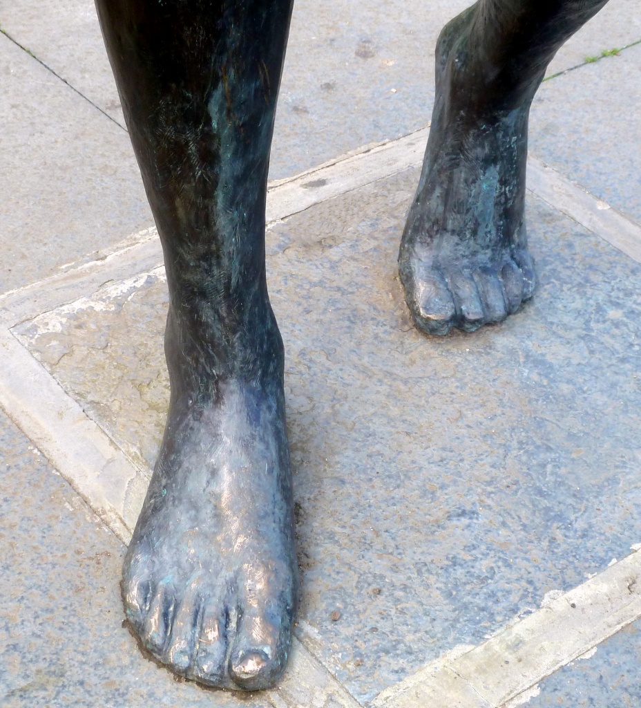 Steve Redgrave's feet by dulciknit