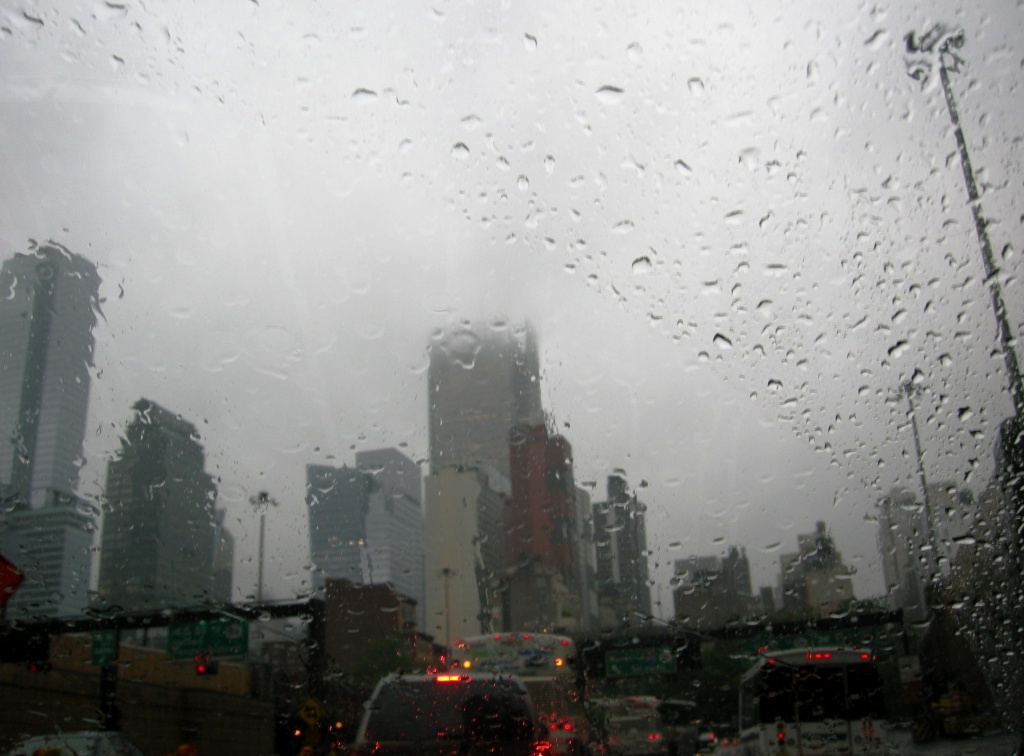 Just for fun: Welcome to NYC: its rain, its traffic jams... by parisouailleurs