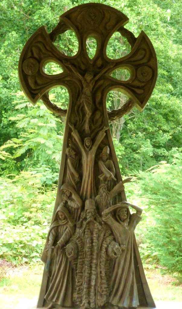 sculpted cross by margonaut