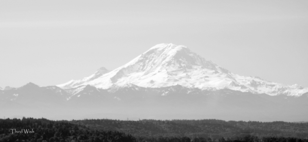 Majestic Mt. Rainier by mamabec