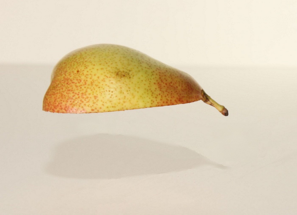 Half Pear by netkonnexion