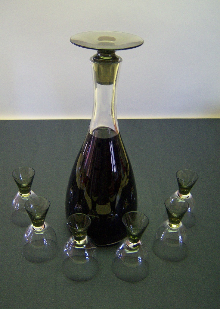 6 liquer glasses by bruni