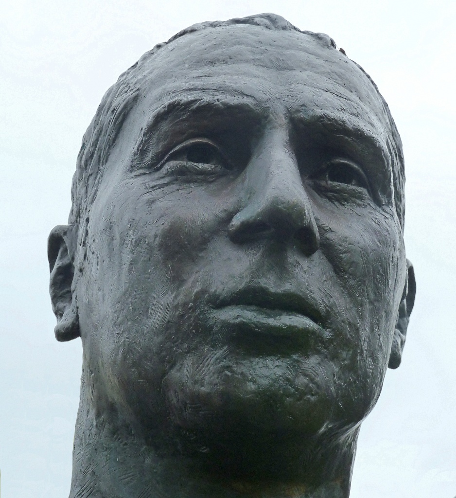 Steve Redgrave's head by dulciknit