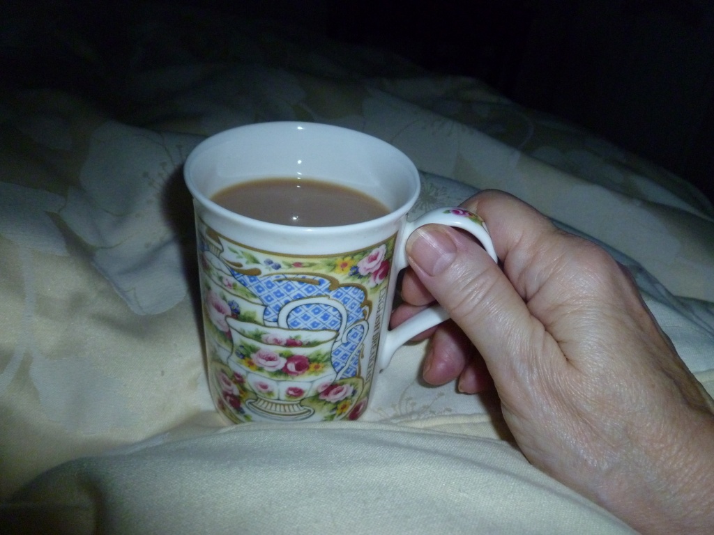 Early Morning Tea by moominmomma