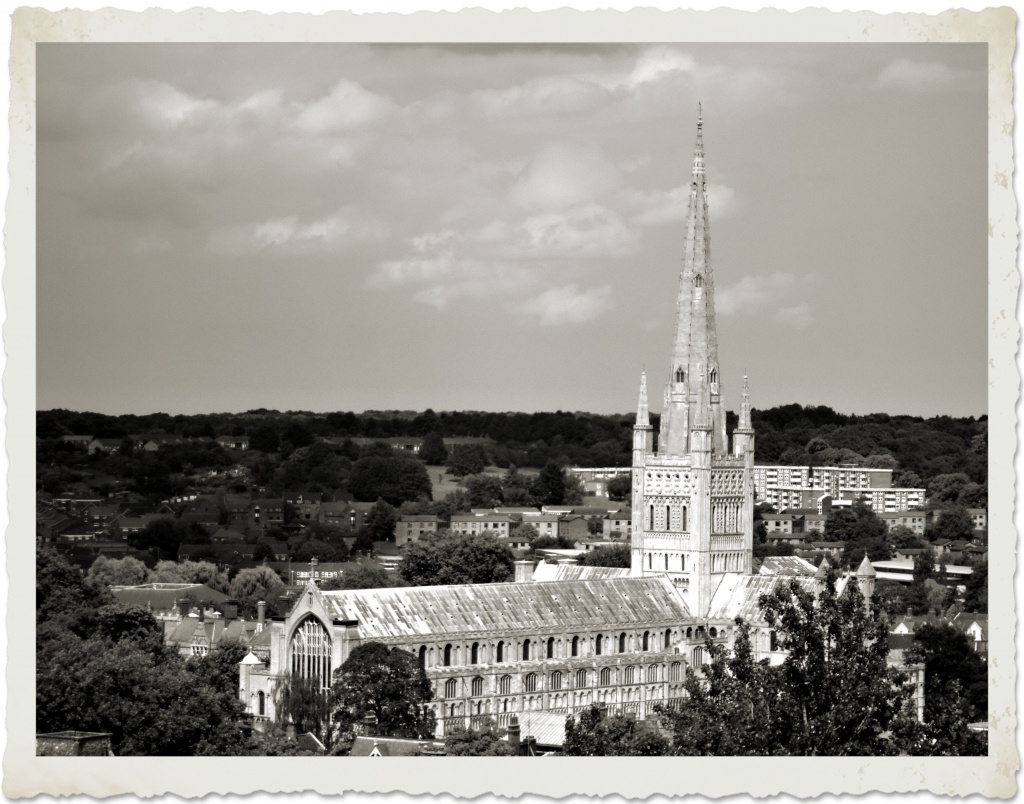 Norwich Cathedral by itsonlyart