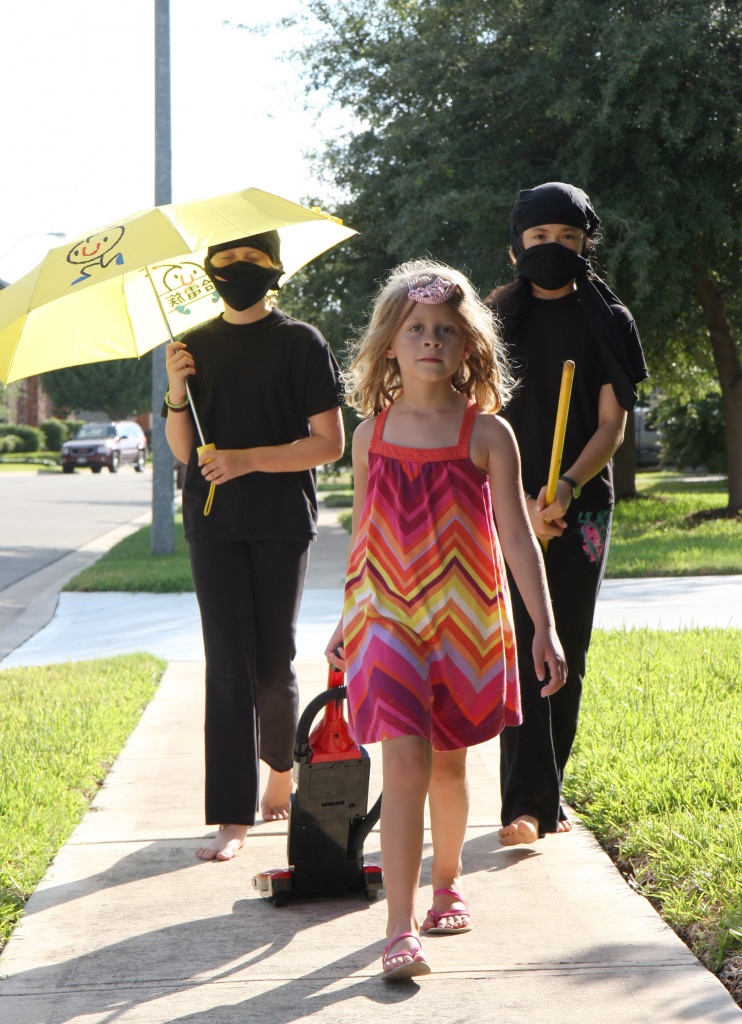 Ninjas in the neighborhood by ldedear