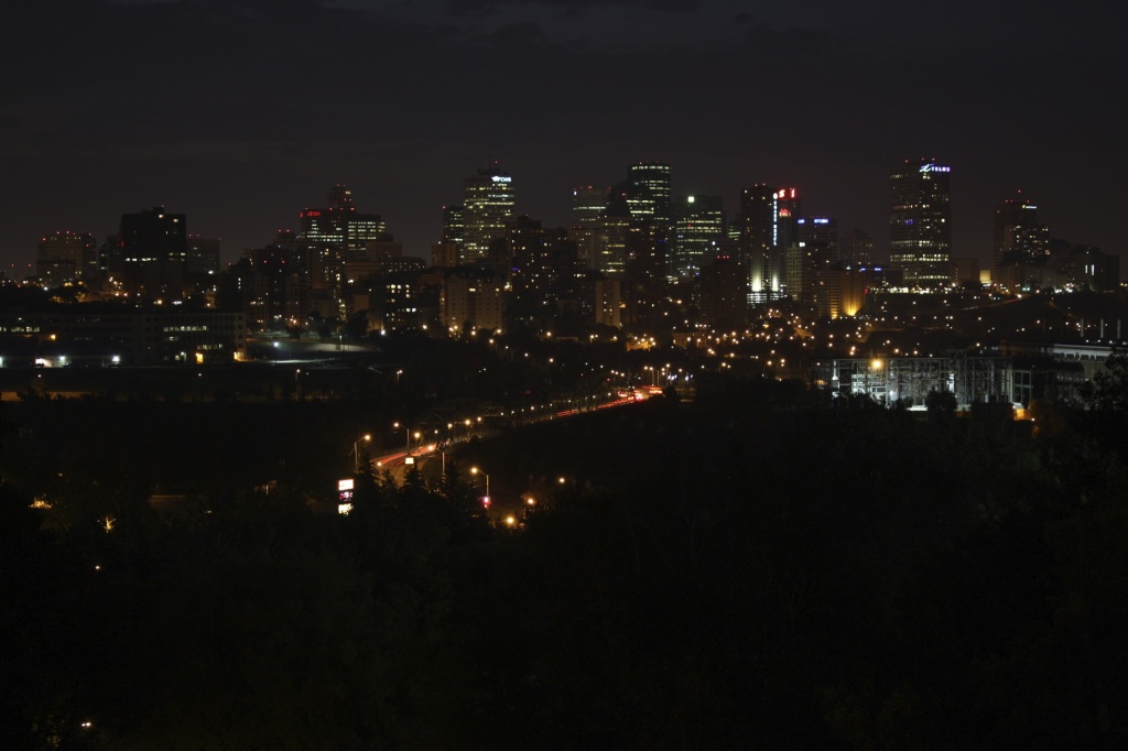 Edmonton at Night by laurentye