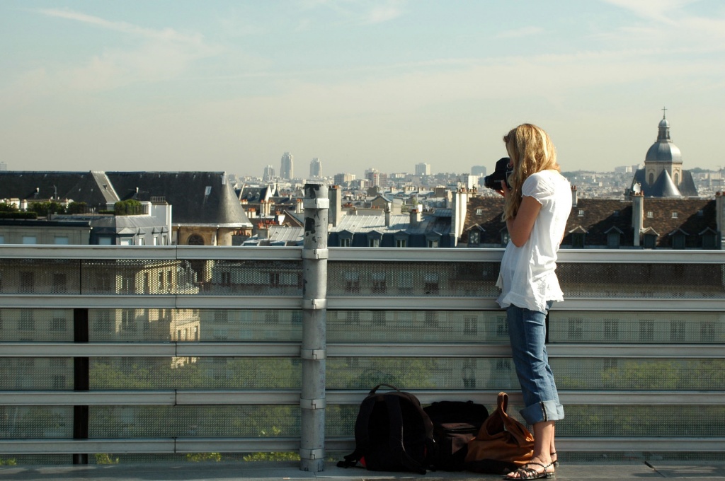 Photographing at the IMA's terrace by parisouailleurs