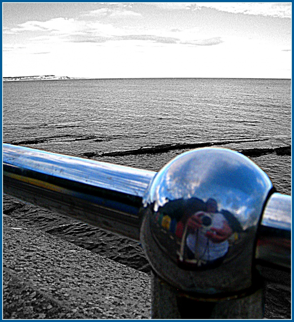 Railing, Dawlish sea front - HappyAugust#3 by sarahhorsfall