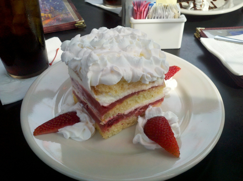 Strawberry Shortcake by ellesfena