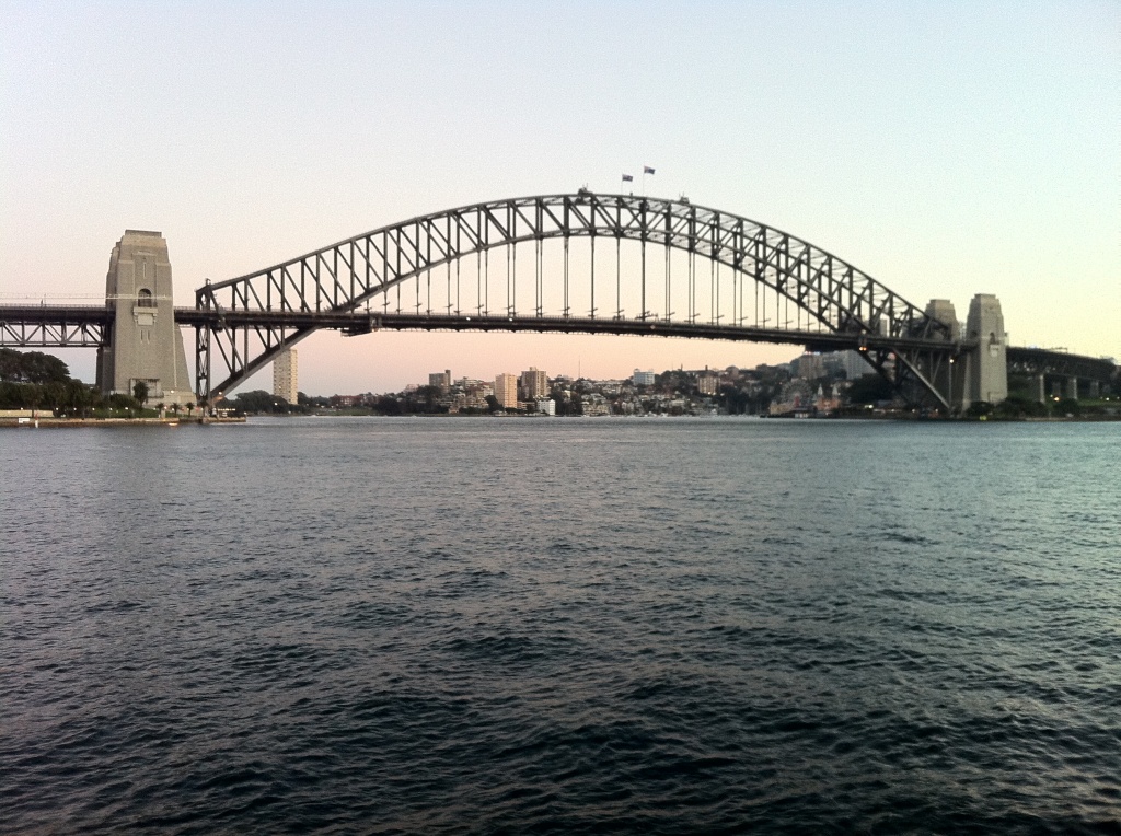 Sydney Harbour Bridge by peterdegraaff