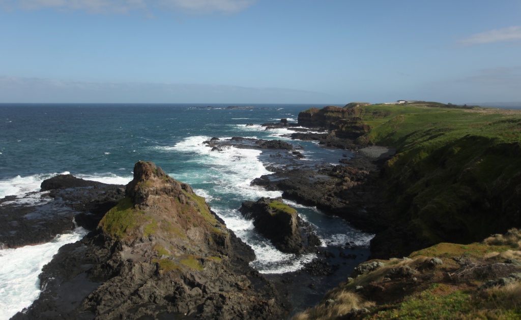 Seagull rock and south-west coastline Phillip Island by lbmcshutter