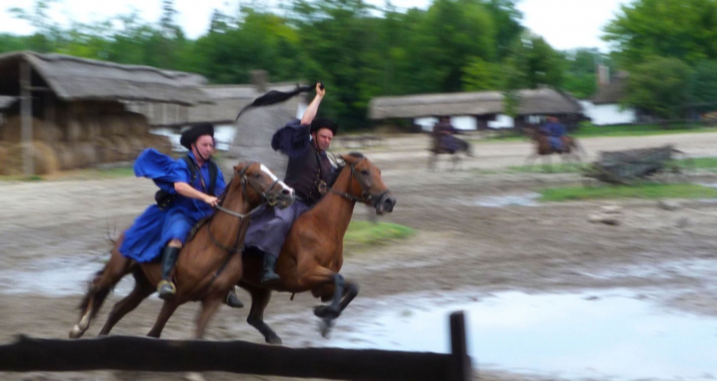 TRADITIONAL TARTAR HORSE-RIDING GAME by sangwann