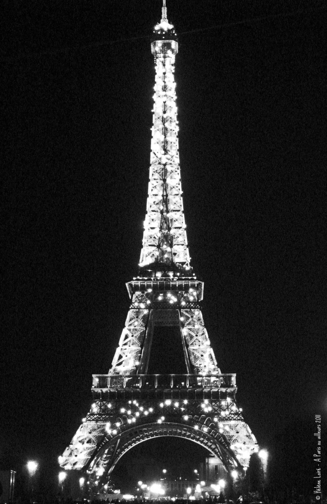 Eiffel tower glitters by parisouailleurs