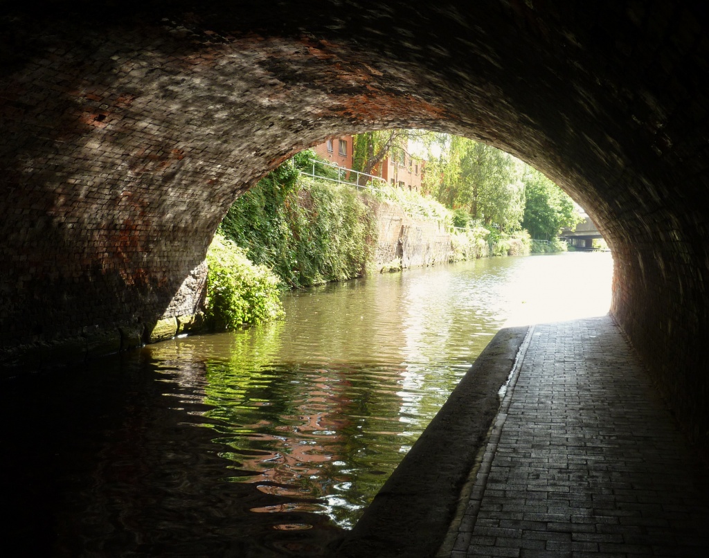 Darkness into Light...the Birmingham-Worcester Canal by moominmomma