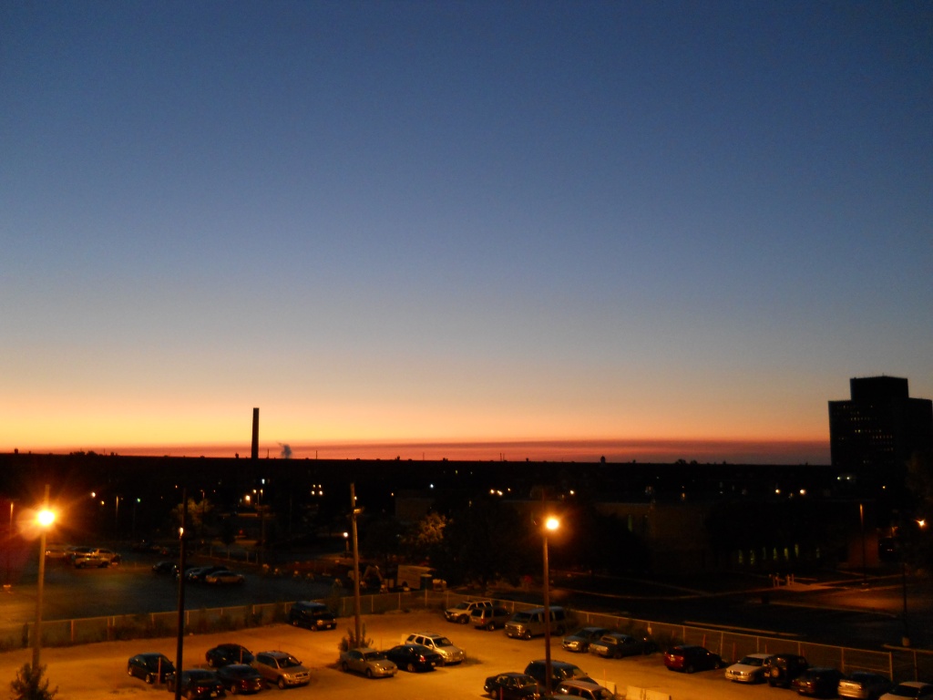 Sunset from the parking lot by kchuk