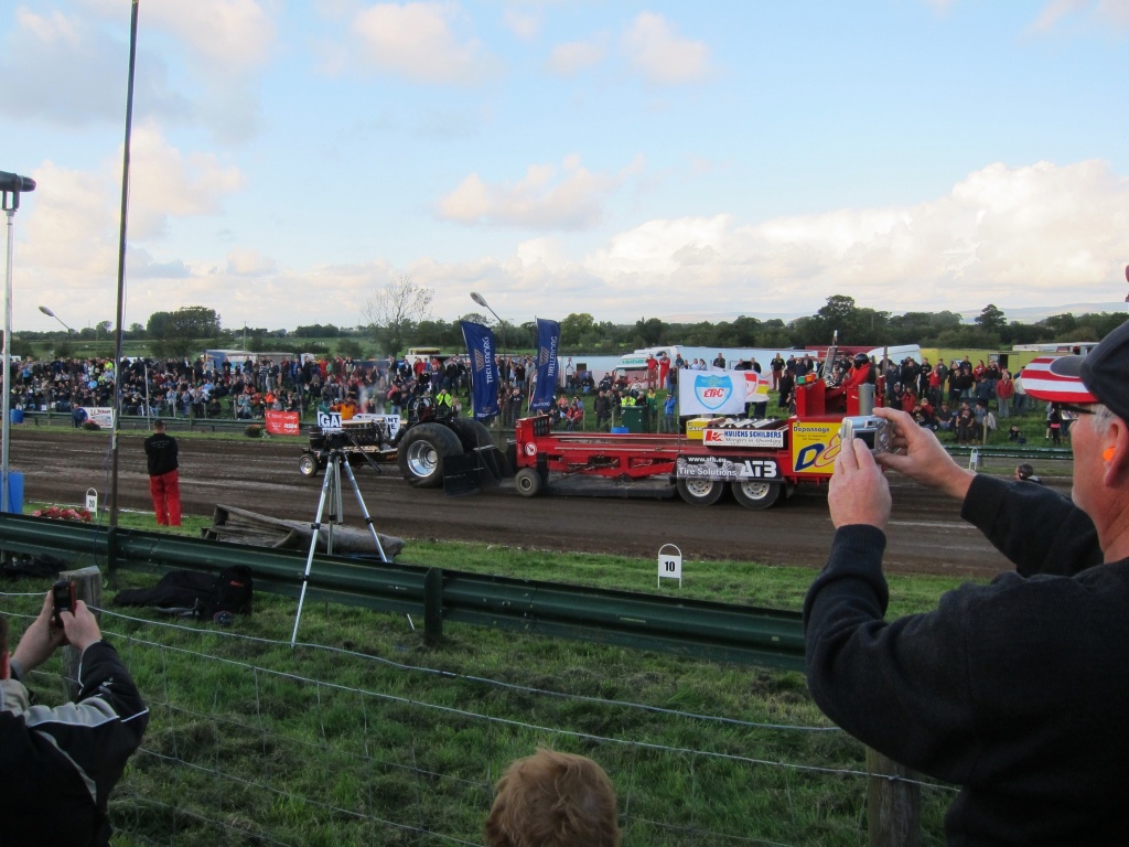 Tractor Pulling  by happypat