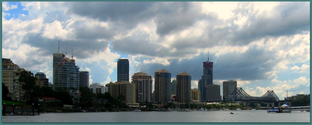 Brisbane Skyline by mozette