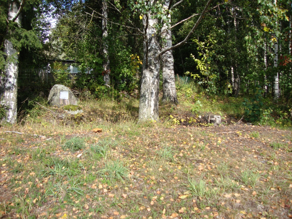 Memorial tablet on a stone in Kerava DSC09099 by annelis