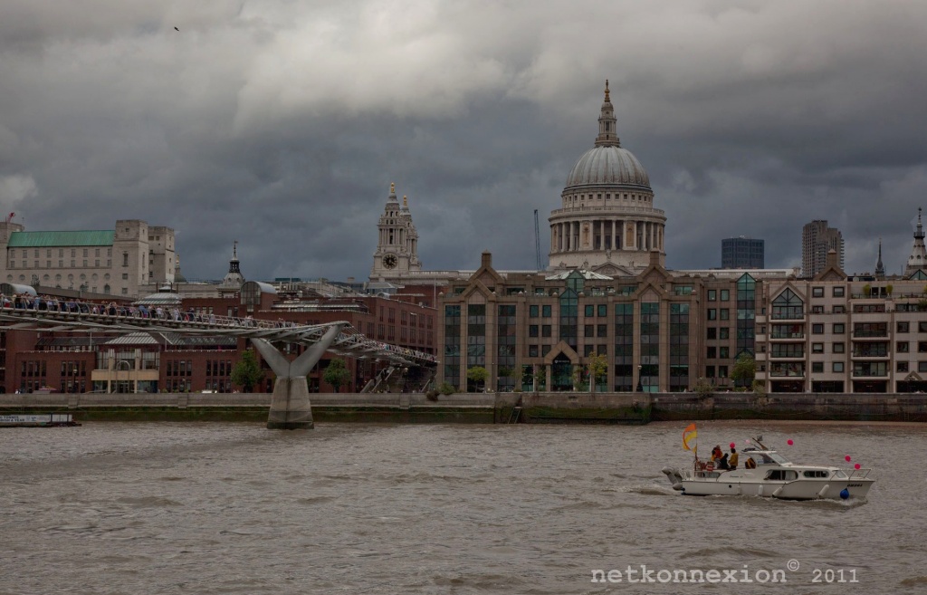 The River Thames Crossing (best enlarged) by netkonnexion