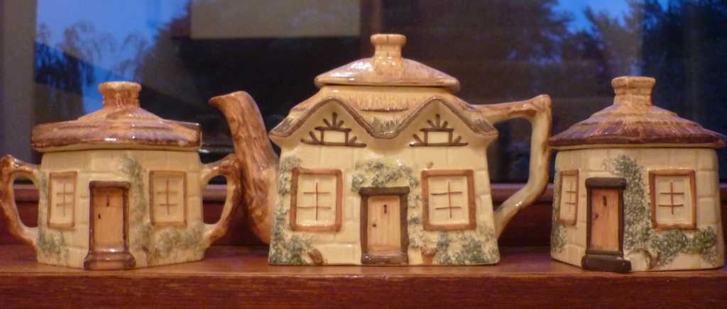 granny's teapot by sarah19