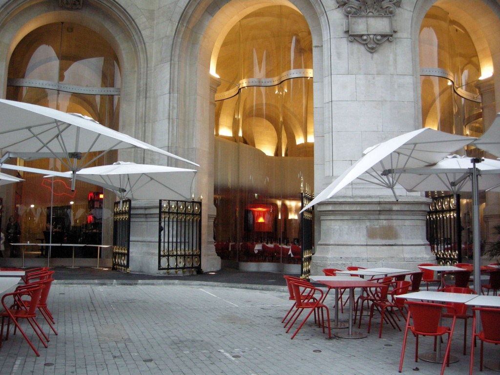 L'Opera restaurant by parisouailleurs