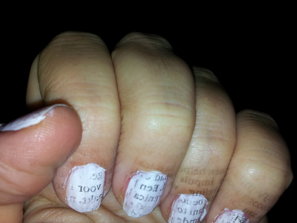 Newspaper nails by haagjes