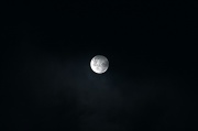10th Nov 2011 - we like the moon