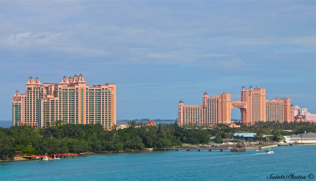 Atlantis Hotel, Nassau, Bahama by stcyr1up