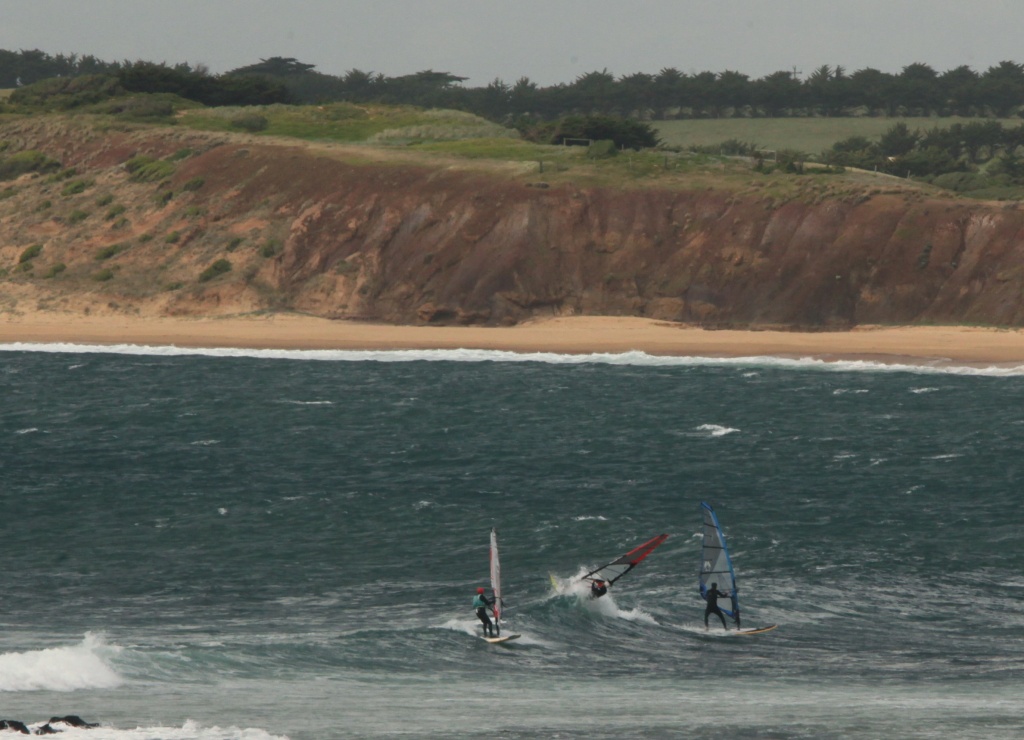 happy windsurfers by lbmcshutter