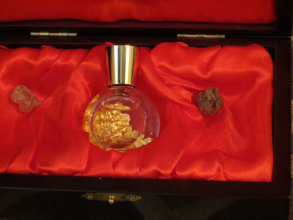 Gold, Frankincense and Myrrh by grammyn