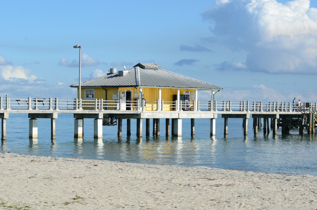 Fort de Soto beach, Pinellas county, Florida  by dora