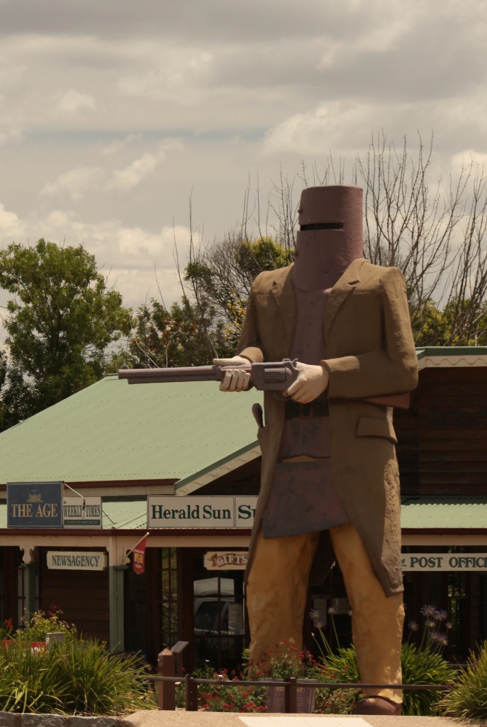 Big Ned Kelly - Apparently tourists like big things by lbmcshutter