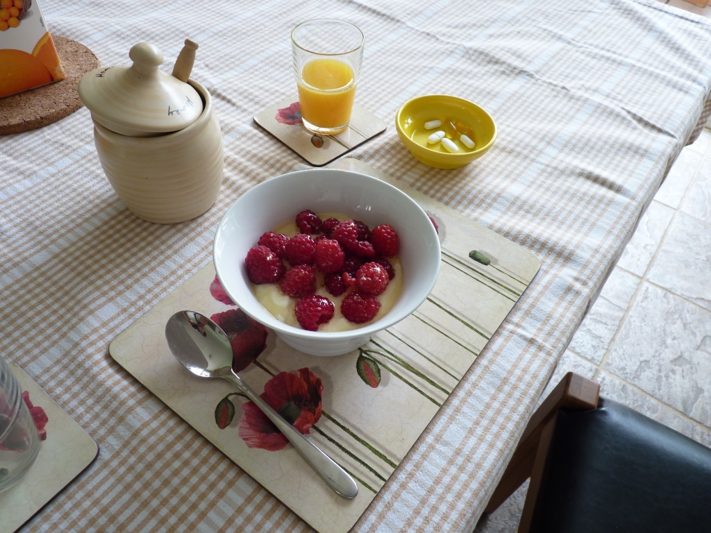 Breakfast by lellie