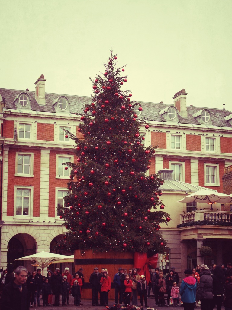 Christmas tree - Covent Gardens by mattjcuk