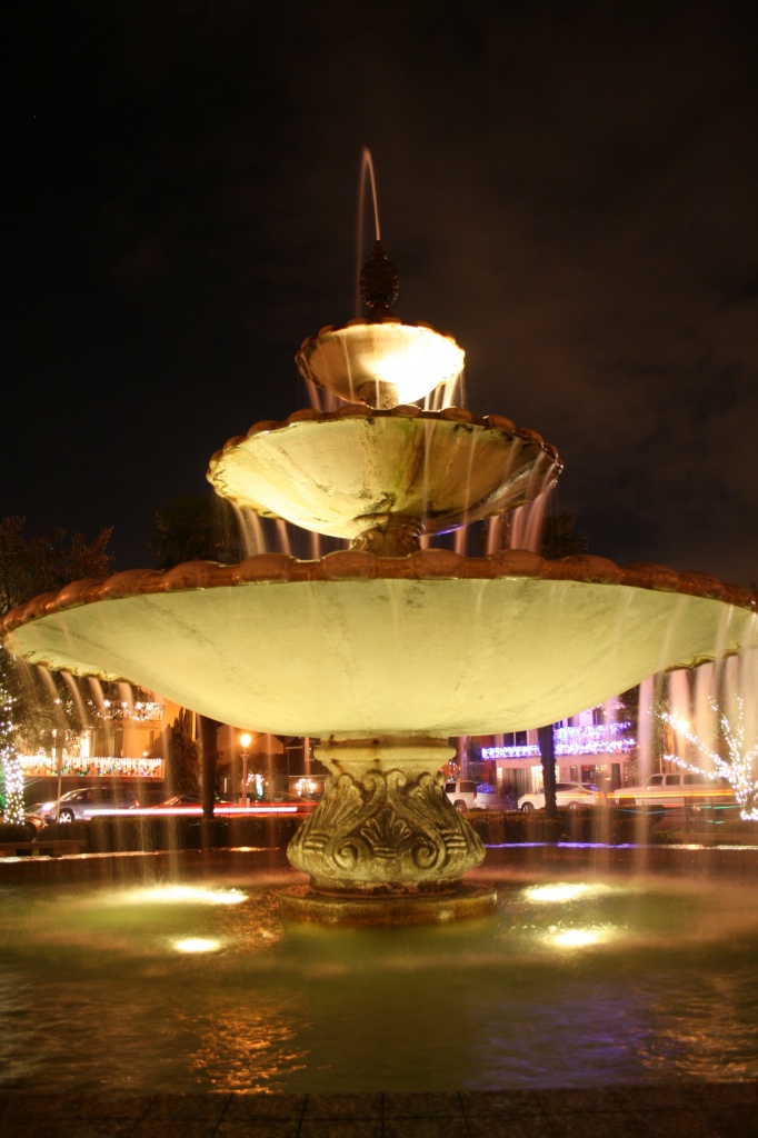 Fountain in Naples, CA by kerristephens