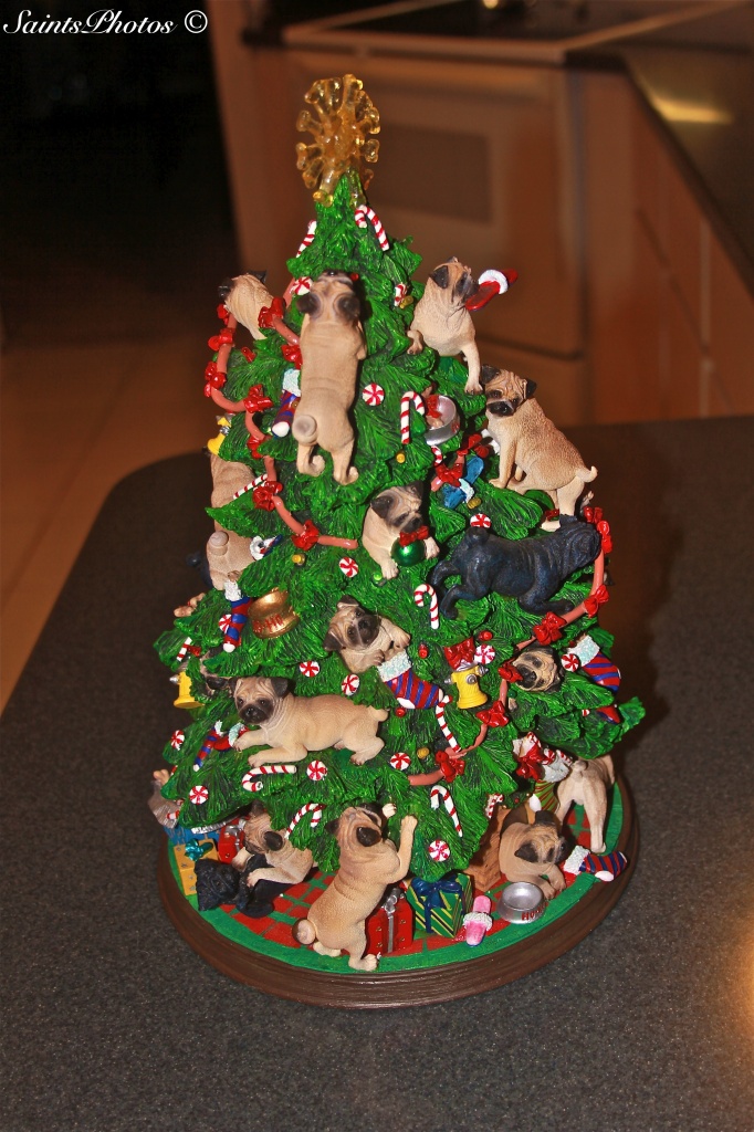 Pug Christmas Tree by stcyr1up